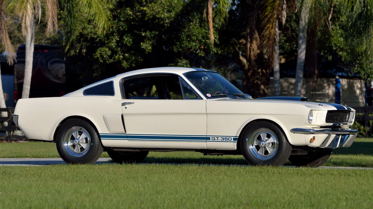 1966 Shelby GT350 - Image 25 of 31