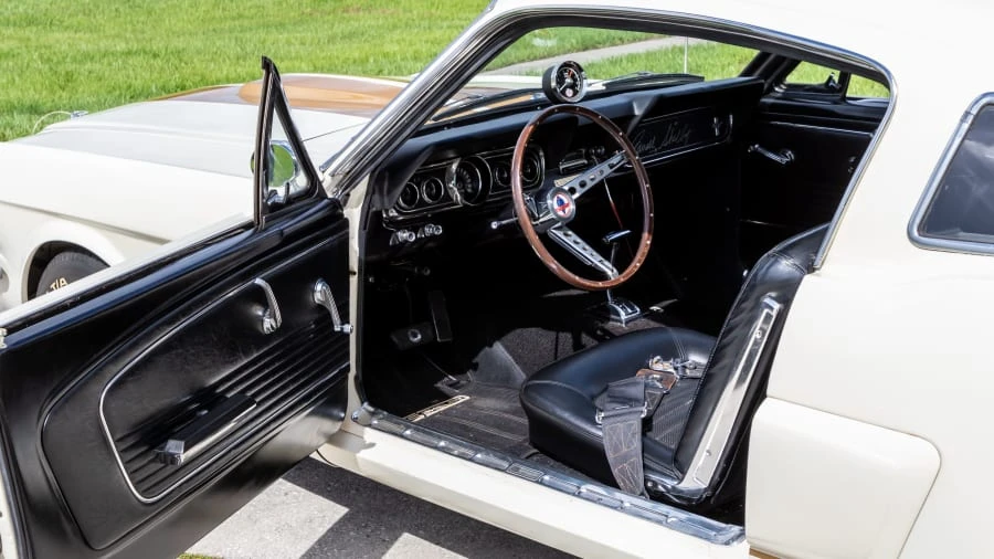 1966 Shelby GT350 - Image 27 of 31