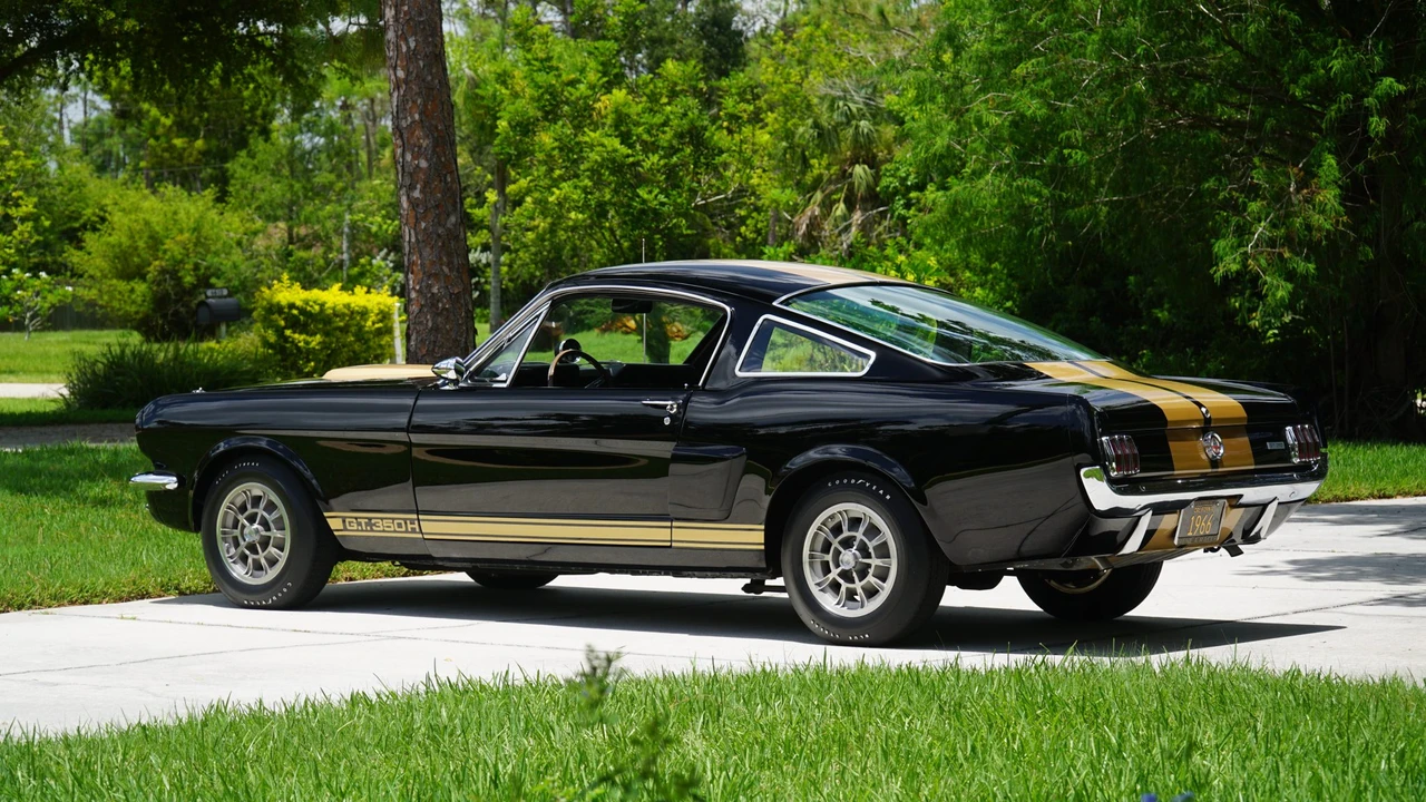 1966 Shelby GT350 - Image 13 of 31