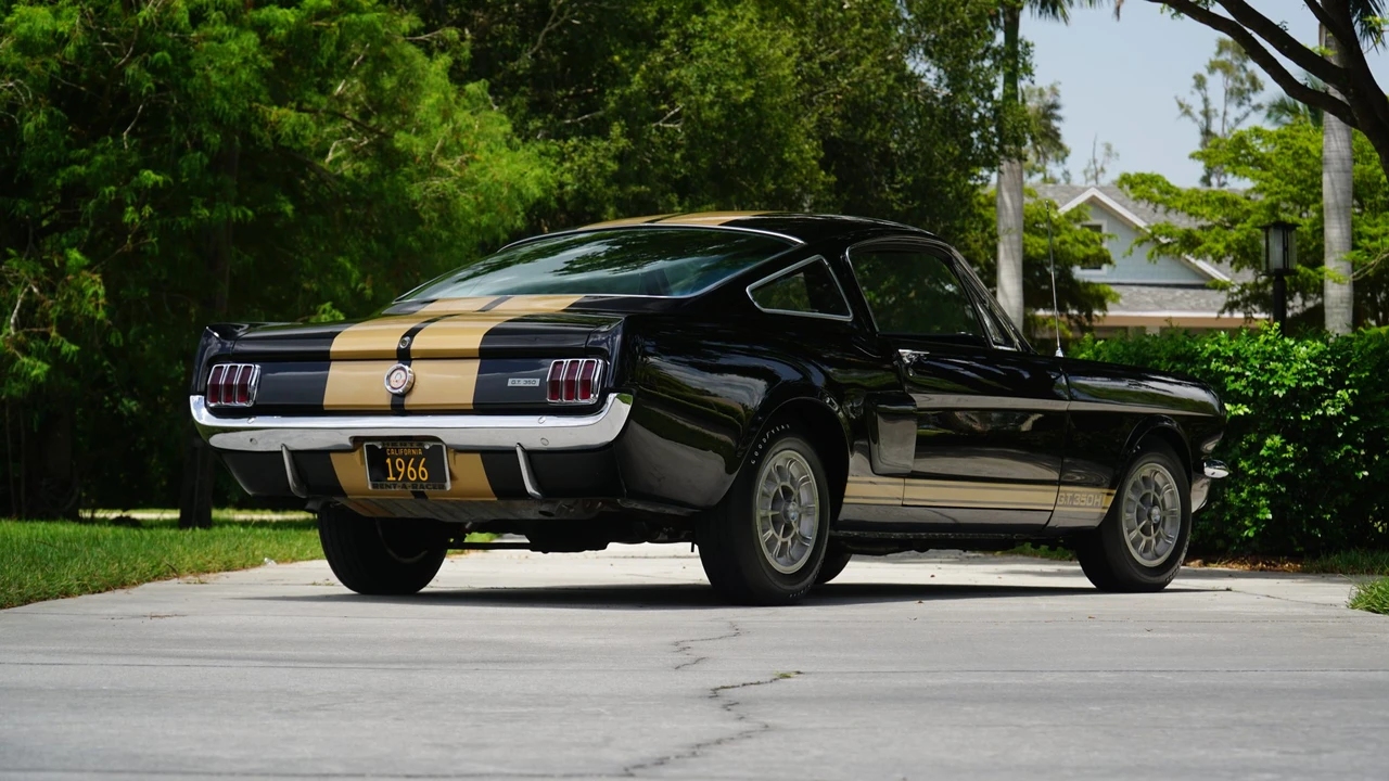1966 Shelby GT350 - Image 25 of 31