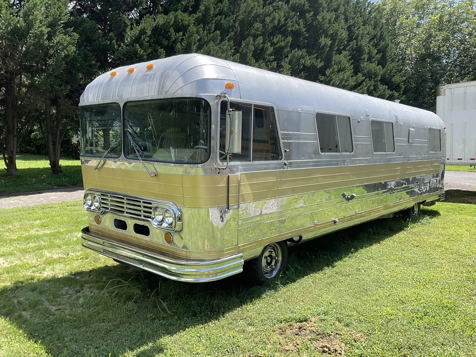 1966 Airstream - Image 2 of 31