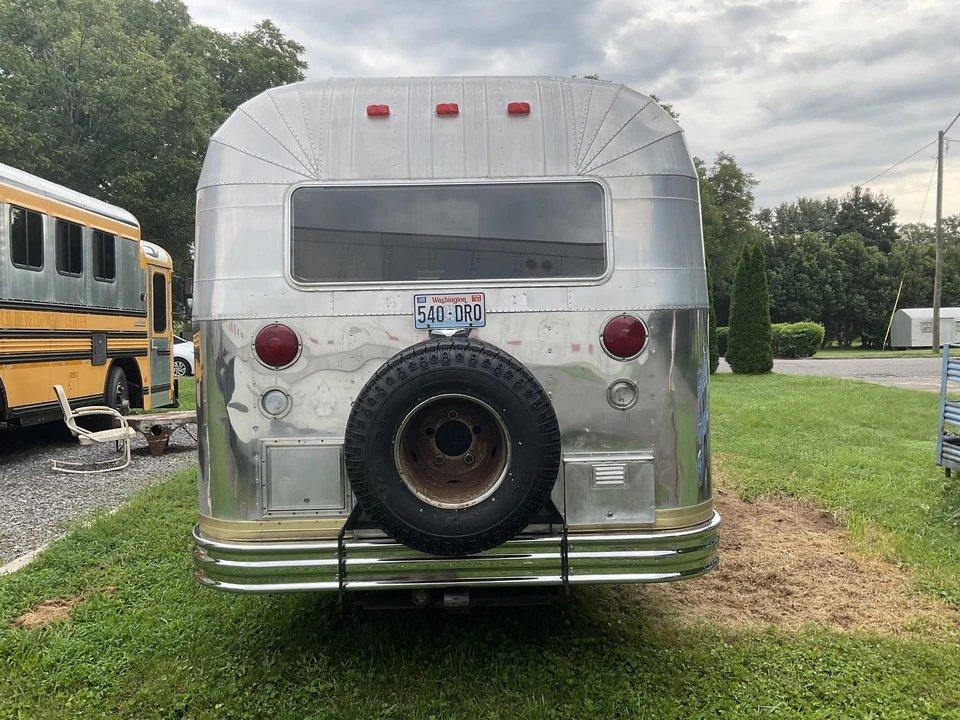 1966 Airstream - Image 10 of 31