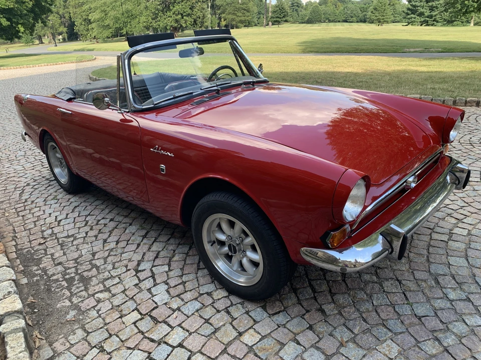 1966 Sunbeam Alpine Series V - Image 4 of 31