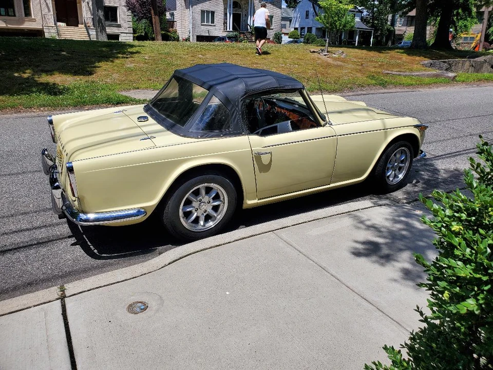 1966 Triumph TR4A - Image 9 of 31
