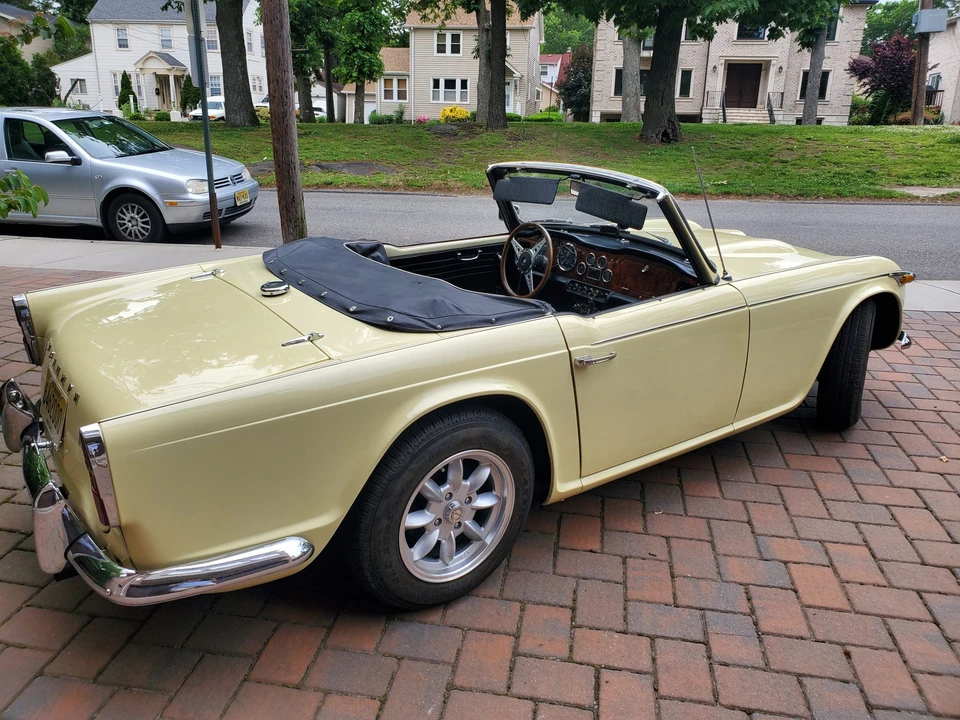 1966 Triumph TR4A - Image 4 of 31