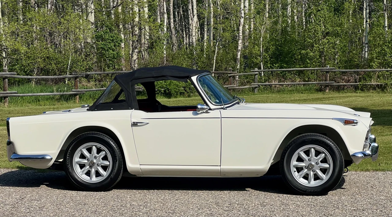 1966 Triumph TR4A - Image 10 of 31
