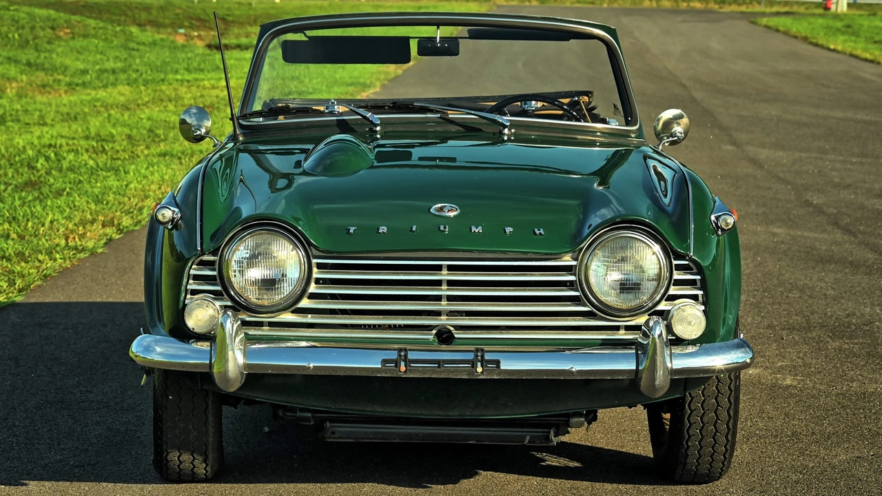 1966 Triumph TR4A - Image 9 of 31