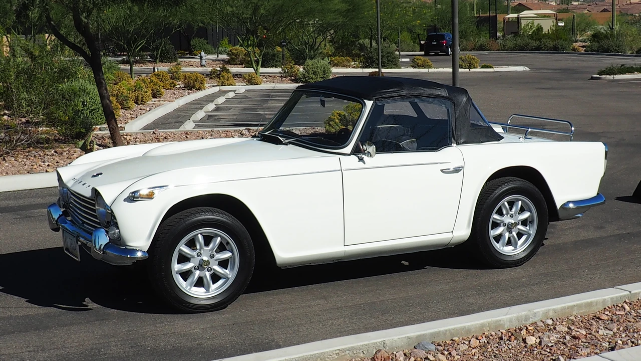 1966 Triumph TR4A - Image 4 of 31
