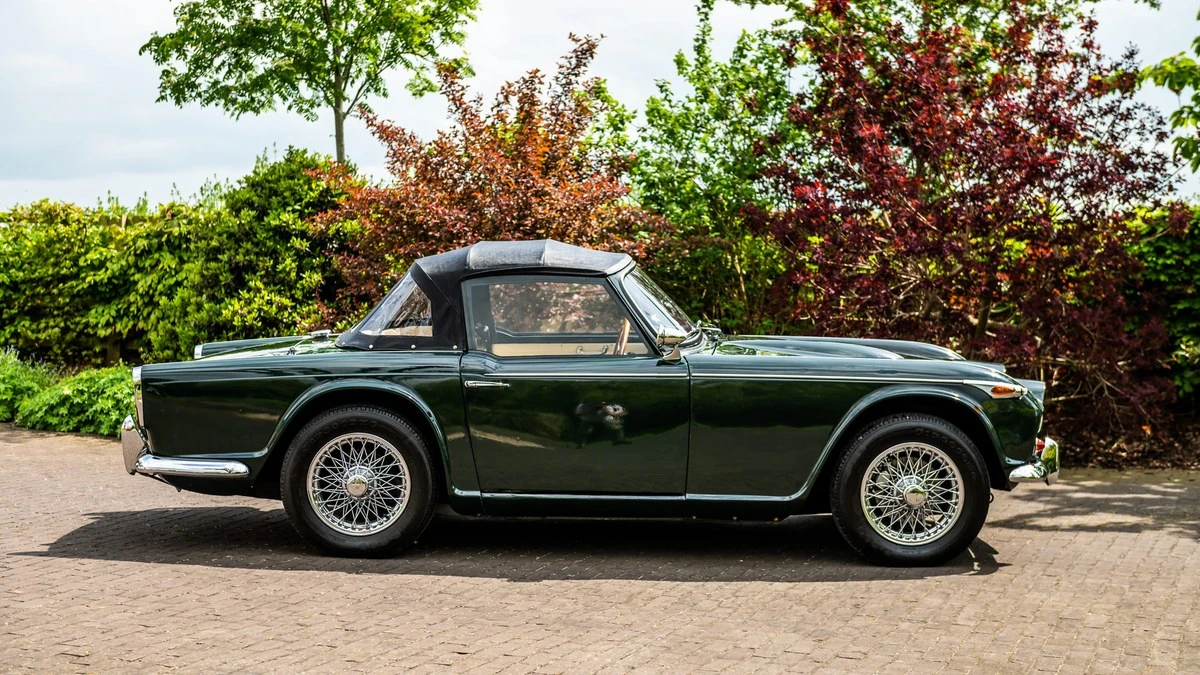 1966 Triumph TR4A - Image 8 of 30