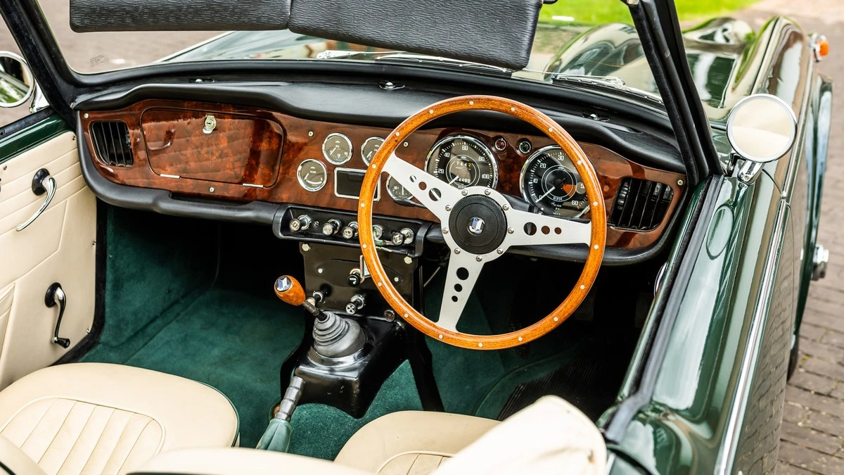 1966 Triumph TR4A - Image 18 of 30