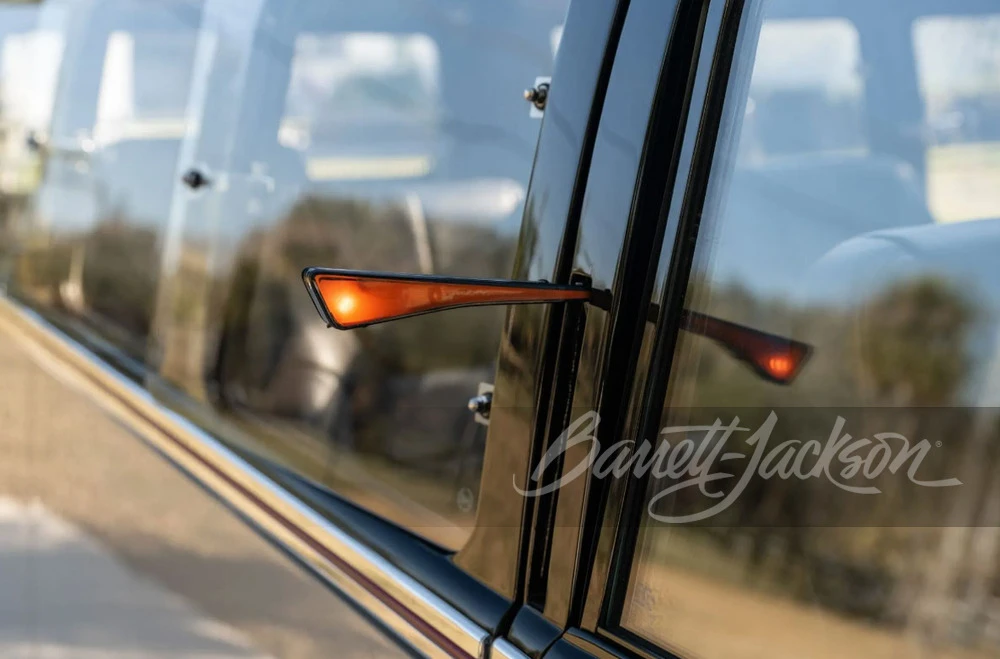 1966 Volkswagen Split-Window Bus - Image 23 of 27