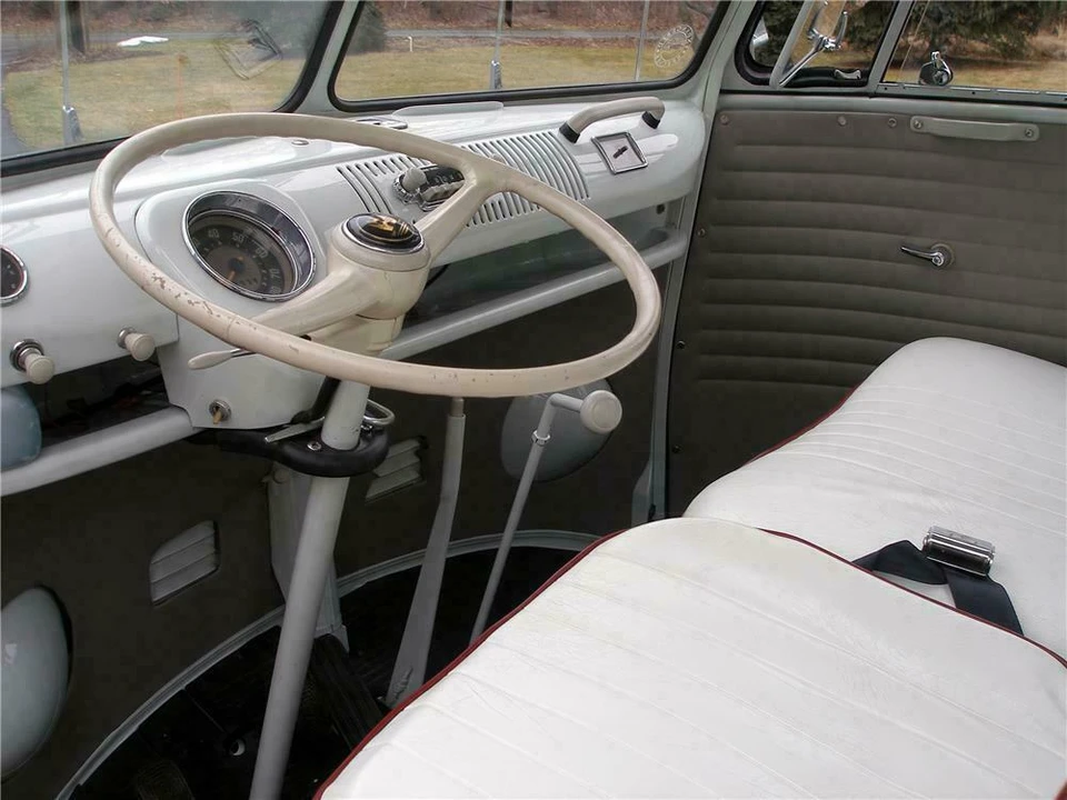 1966 Volkswagen Split-Window Bus - Image 3 of 3