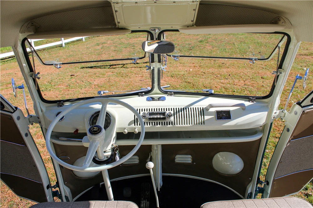 1966 Volkswagen Split-Window Bus - Image 4 of 9