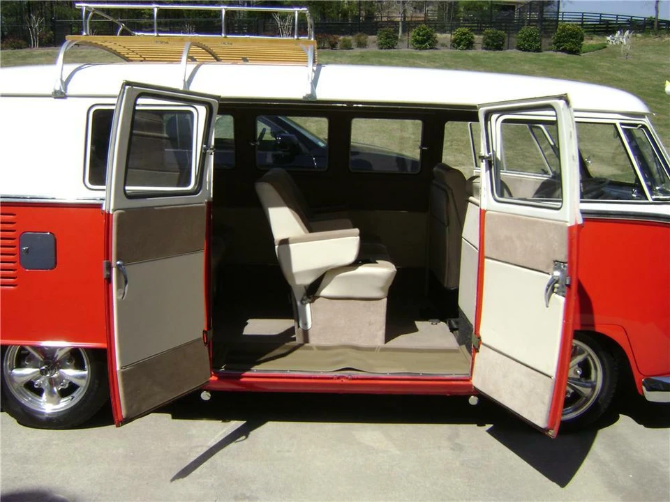 1966 Volkswagen Split-Window Bus - Image 2 of 3