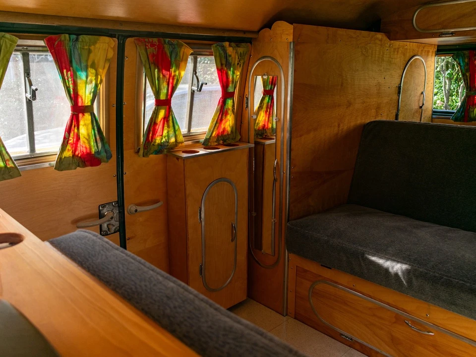 1966 Volkswagen Split-Window Camper - Image 9 of 30