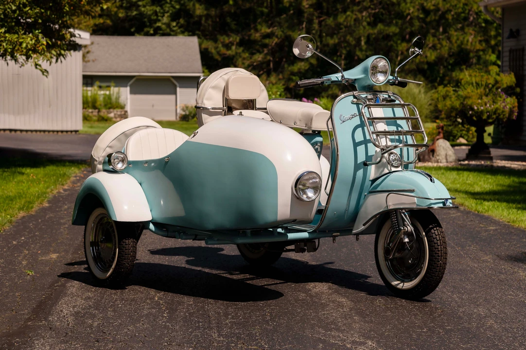 1966 Vespa Super & Primavera & P - Image 6 of 31