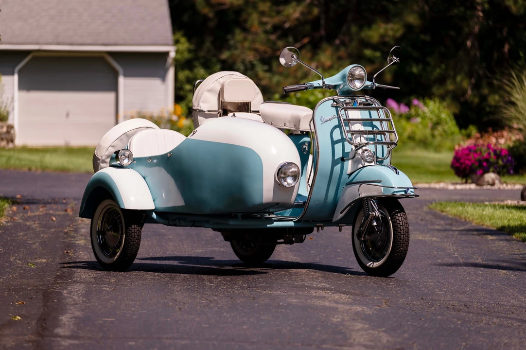 1966 Vespa Super & Primavera & P - Image 12 of 31
