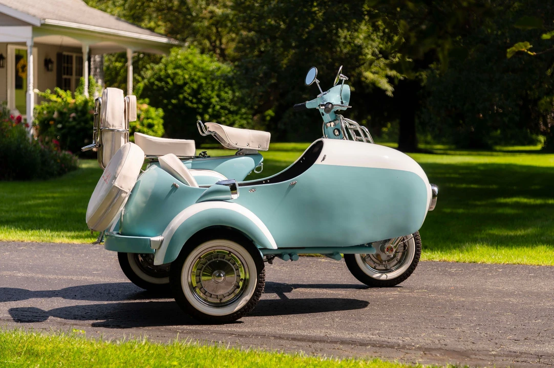 1966 Vespa Super & Primavera & P - Image 5 of 31