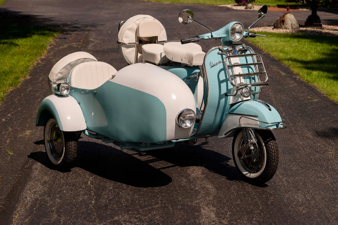 1966 Vespa Super & Primavera & P - Image 7 of 31