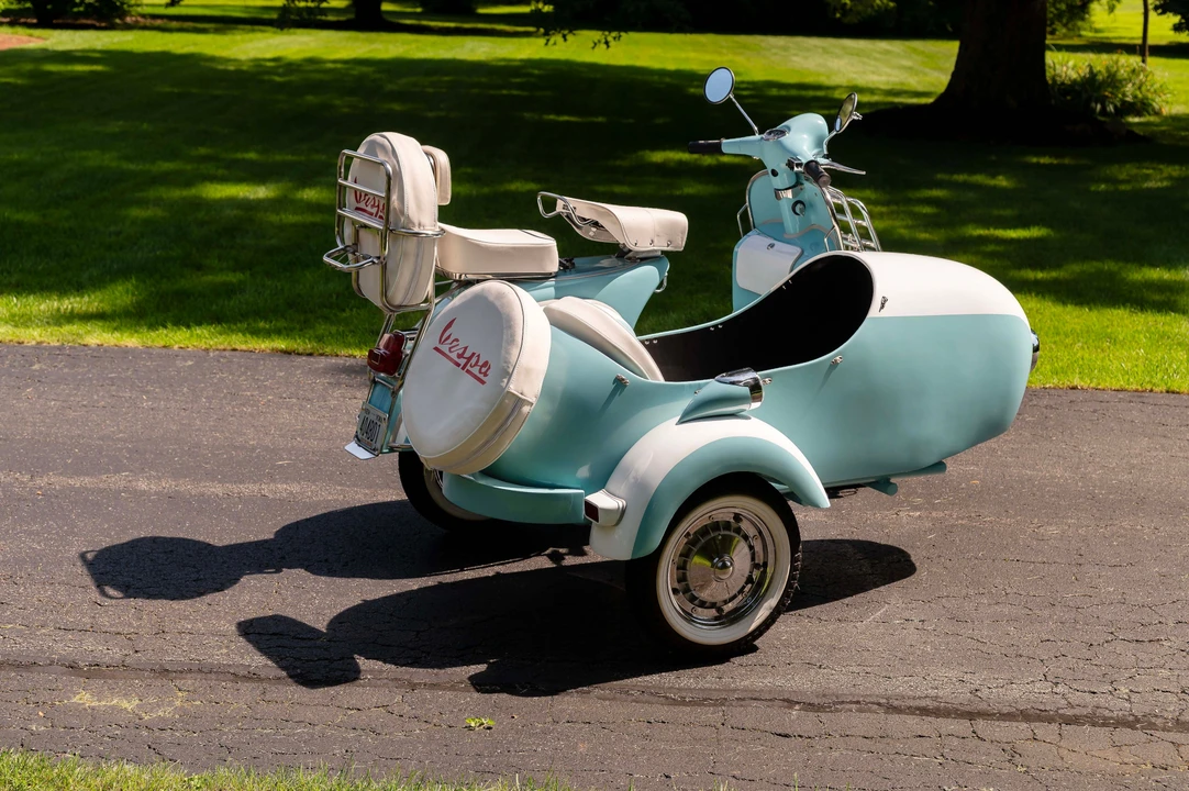 1966 Vespa Super & Primavera & P - Image 4 of 31