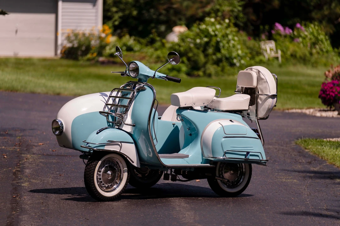 1966 Vespa Super & Primavera & P - Image 13 of 31