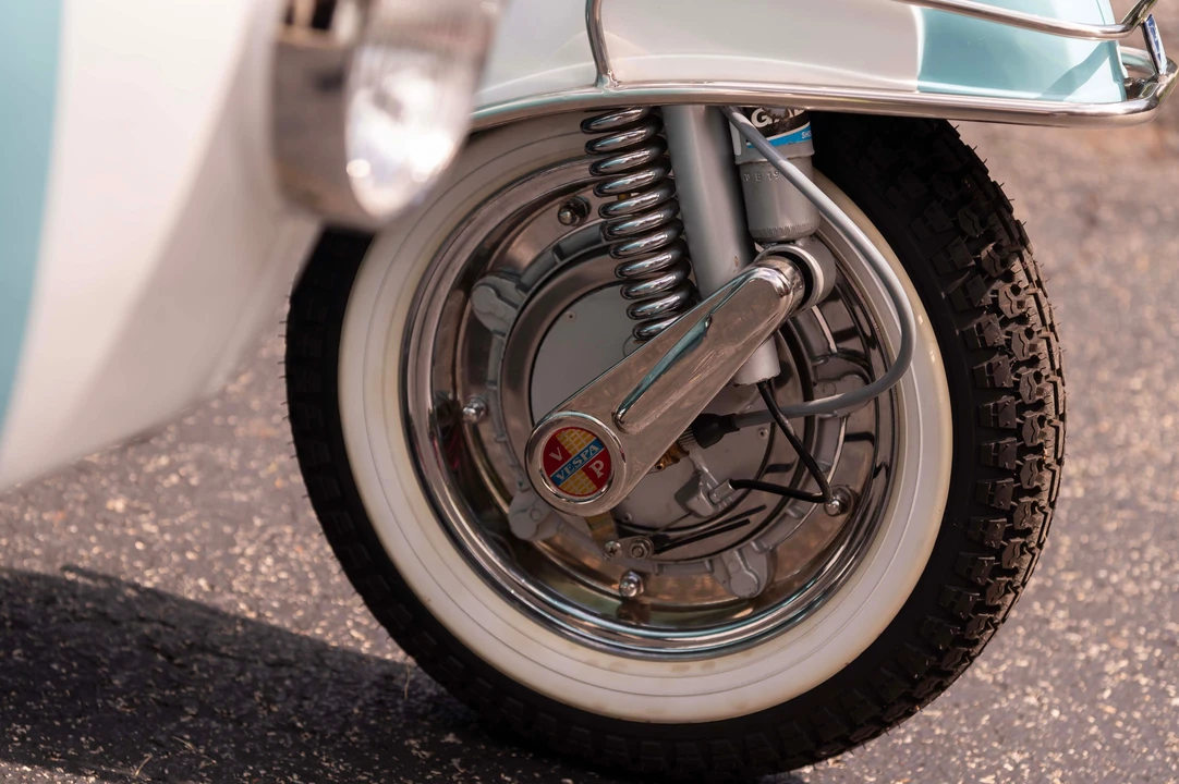 1966 Vespa Super & Primavera & P - Image 29 of 31