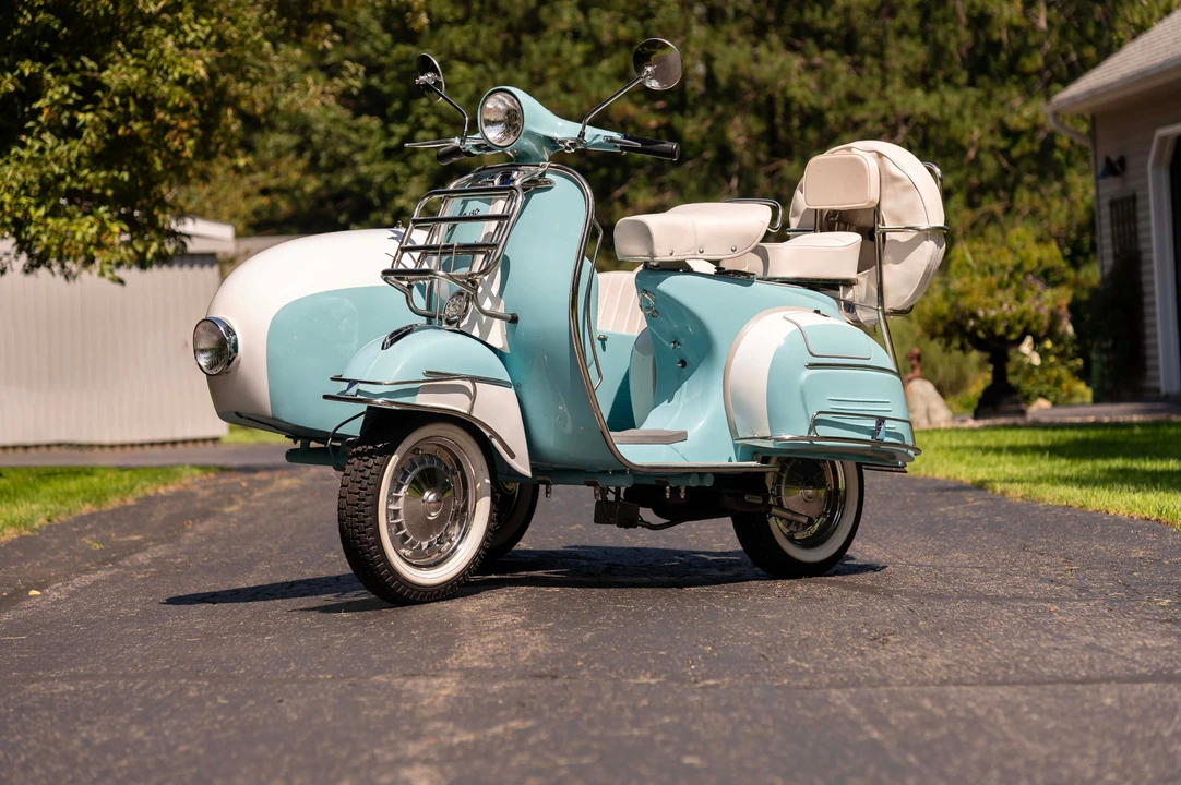1966 Vespa Super & Primavera & P - Image 2 of 31