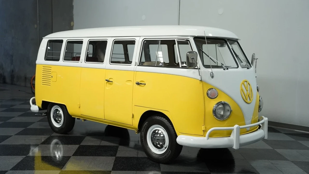 1966 Volkswagen Split-Window Bus - Image 14 of 21