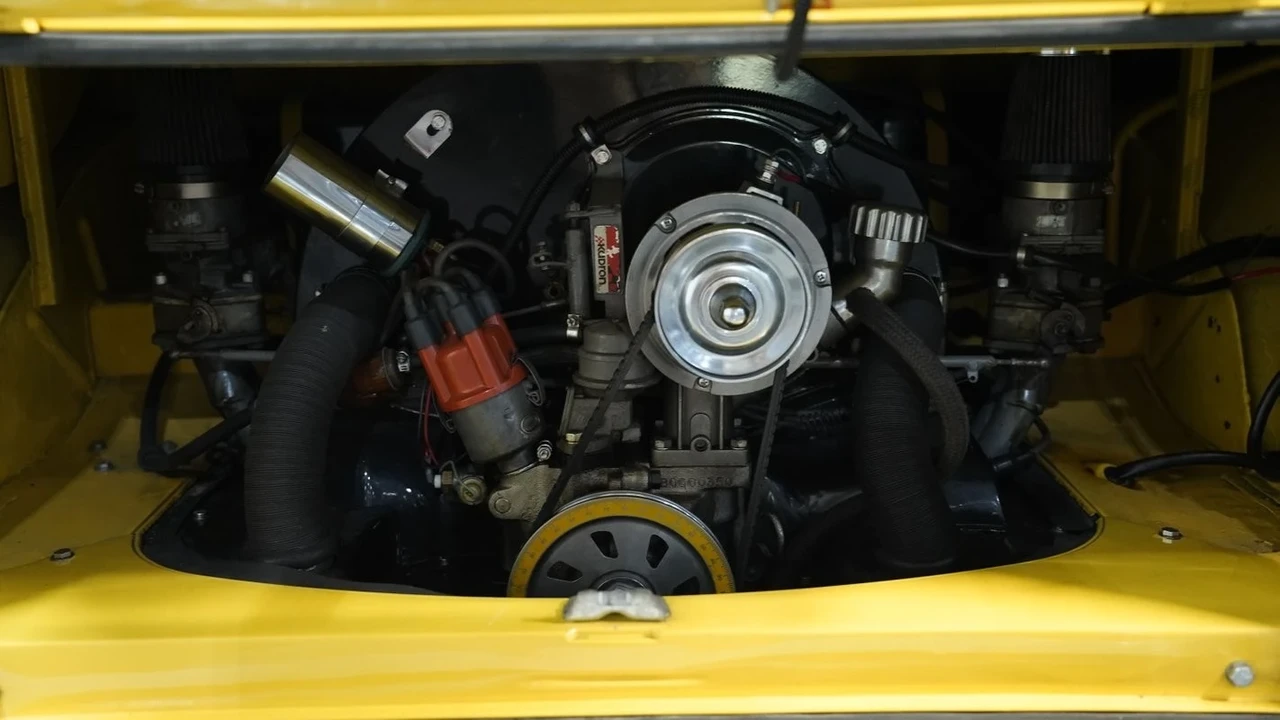 1966 Volkswagen Split-Window Bus - Image 4 of 12