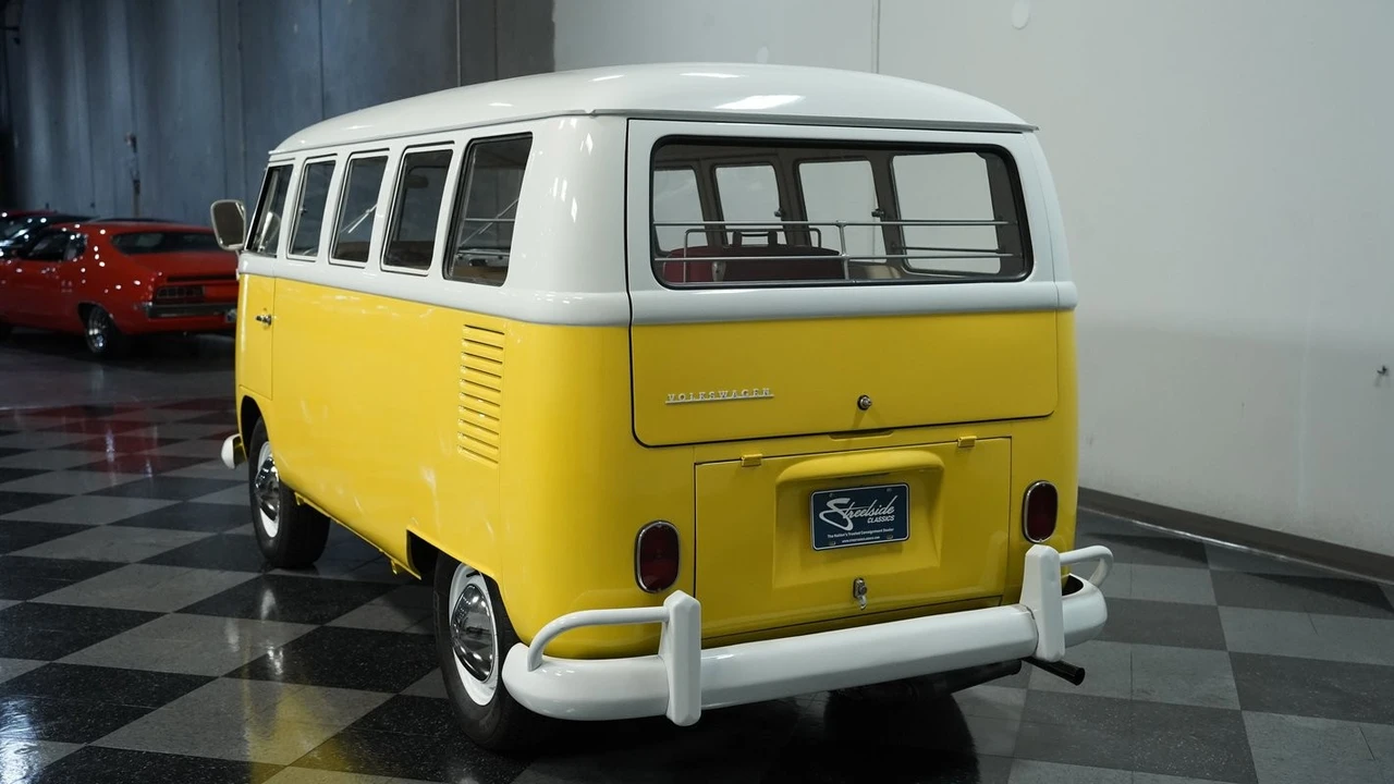 1966 Volkswagen Split-Window Bus - Image 8 of 12