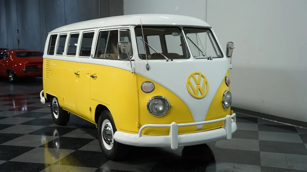 1966 Volkswagen Split-Window Bus - Image 15 of 21