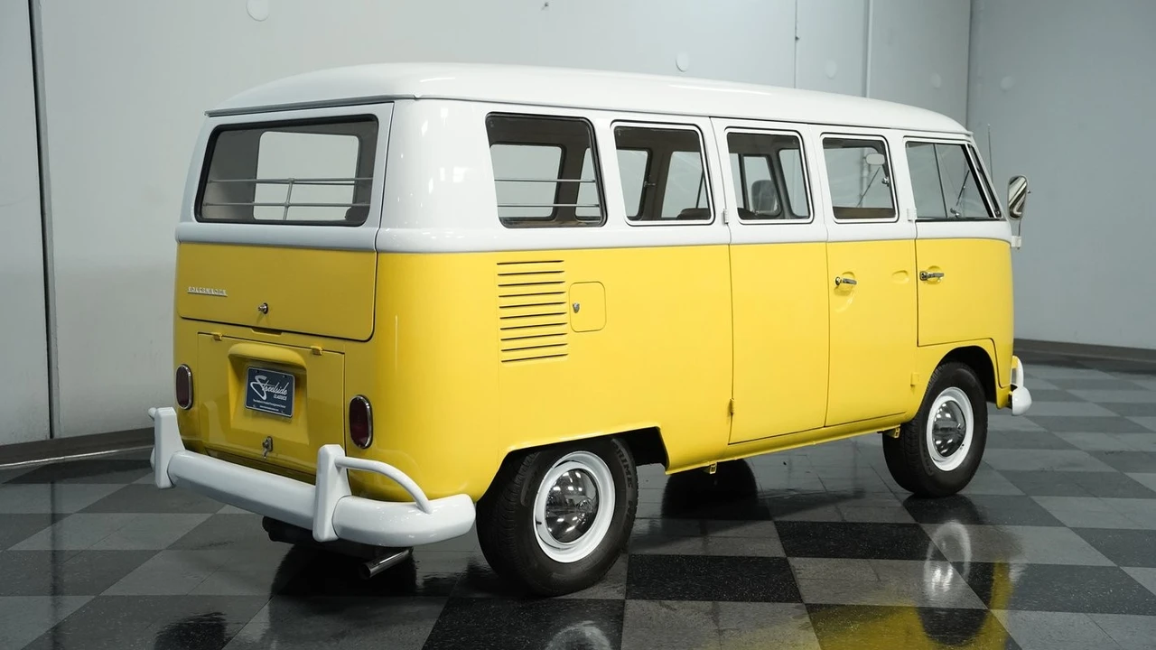 1966 Volkswagen Split-Window Bus - Image 11 of 12