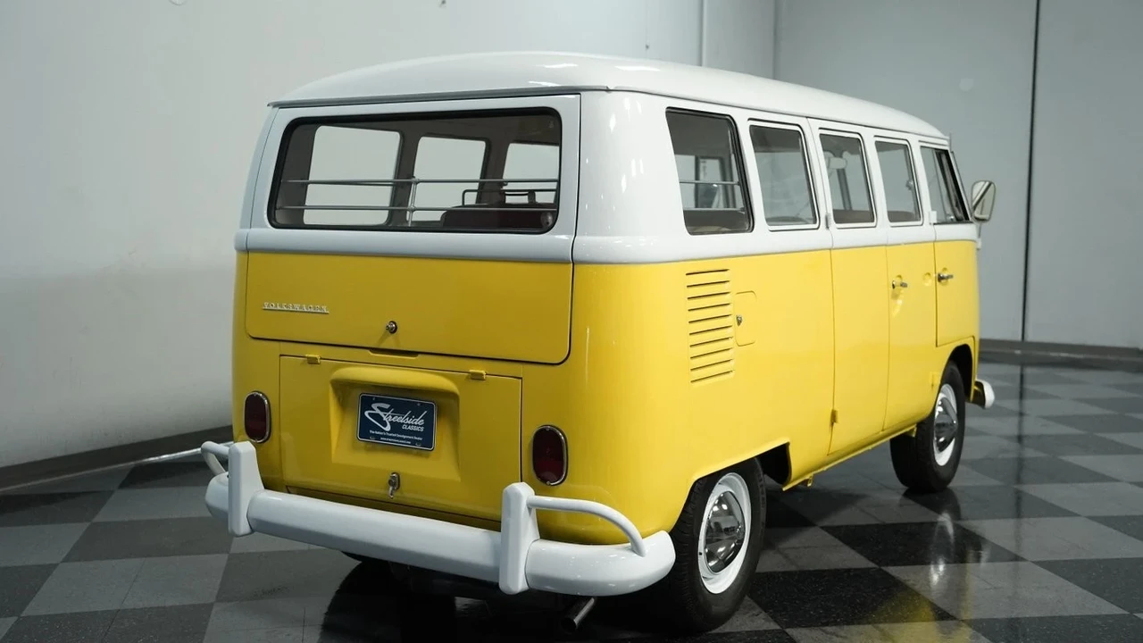 1966 Volkswagen Split-Window Bus - Image 11 of 12