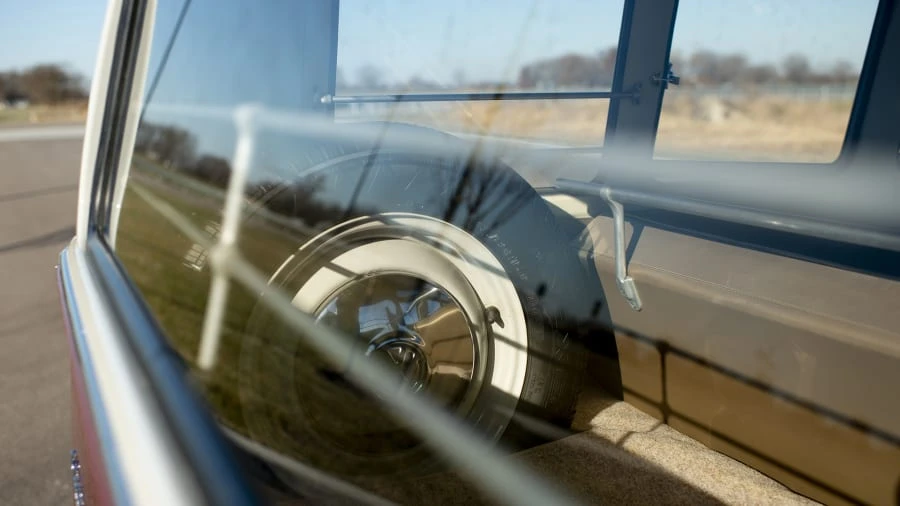 1966 Volkswagen Split-Window Bus - Image 19 of 28