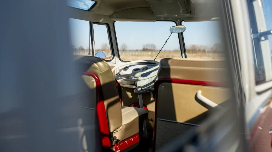 1966 Volkswagen Split-Window Bus - Image 26 of 28