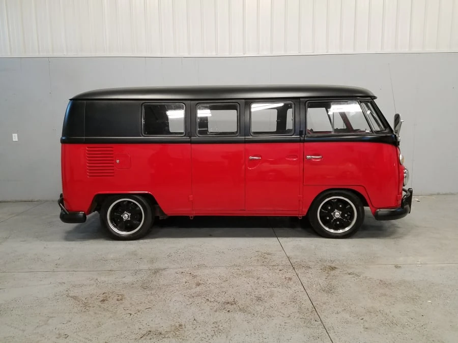 1966 Volkswagen Split-Window Bus - Image 2 of 8