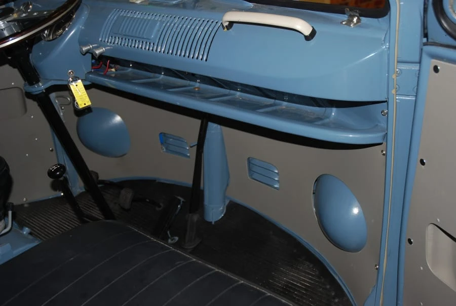 1966 Volkswagen Split-Window Bus - Image 6 of 10