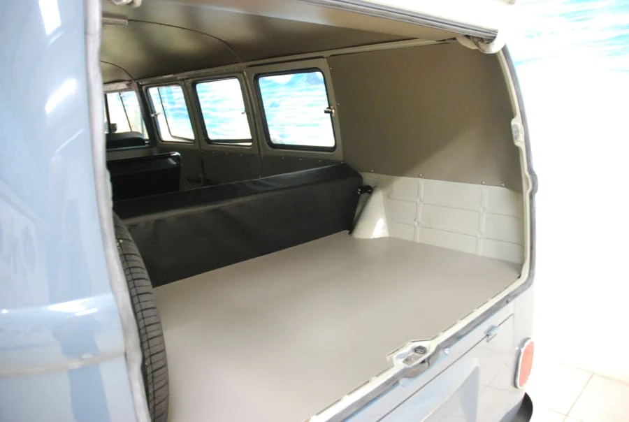 1966 Volkswagen Split-Window Bus - Image 8 of 10
