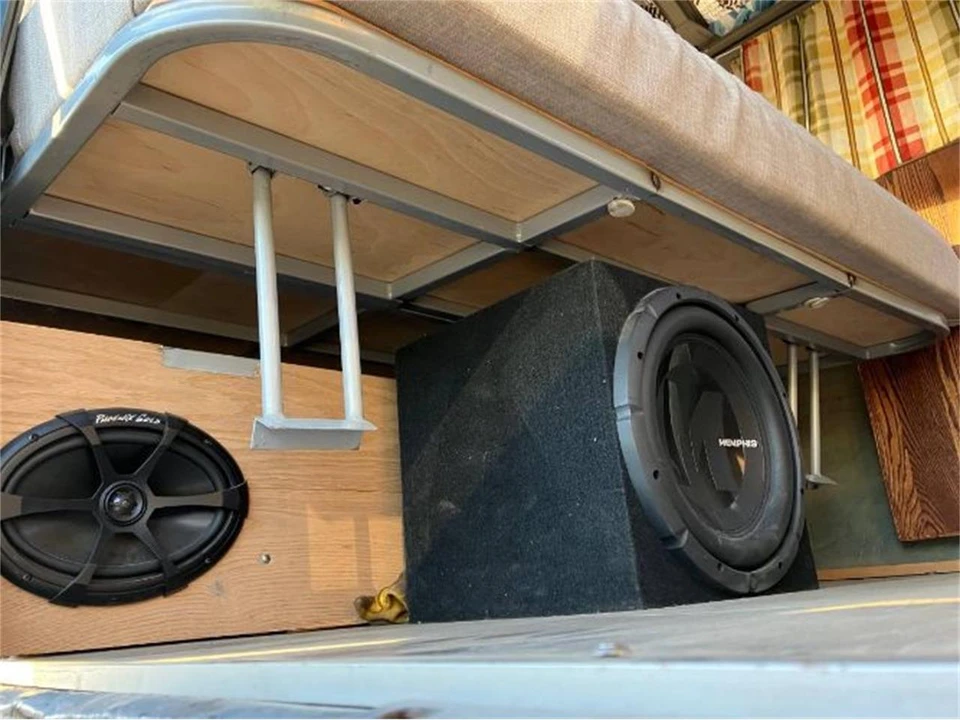1966 Volkswagen Split-Window Bus - Image 9 of 14