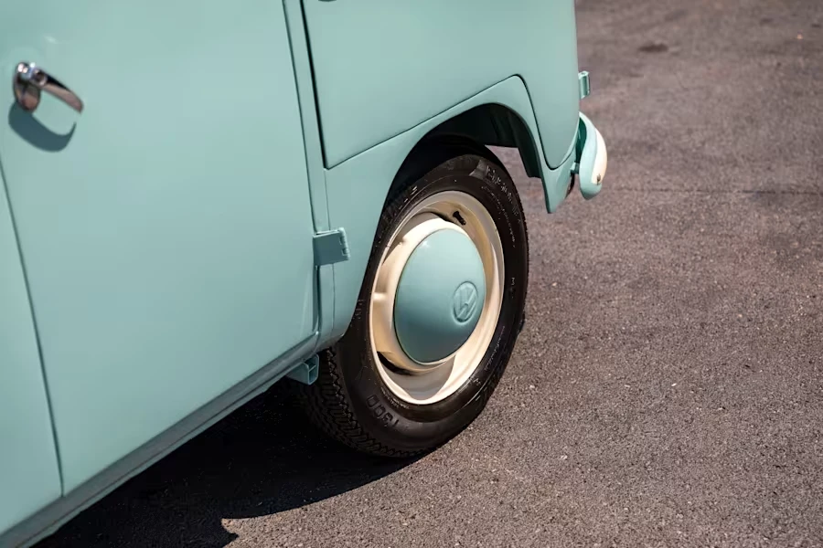 1966 Volkswagen Split-Window Bus - Image 15 of 31
