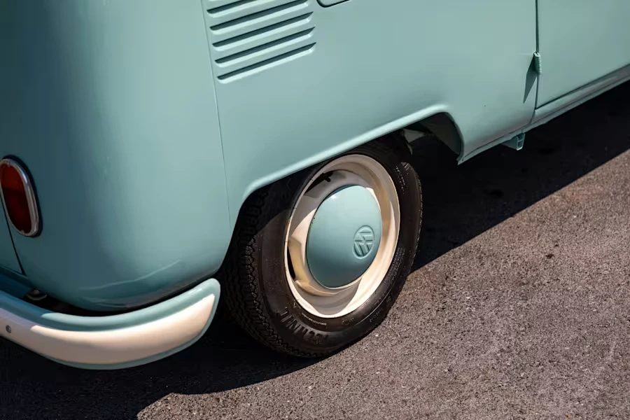 1966 Volkswagen Split-Window Bus - Image 18 of 31