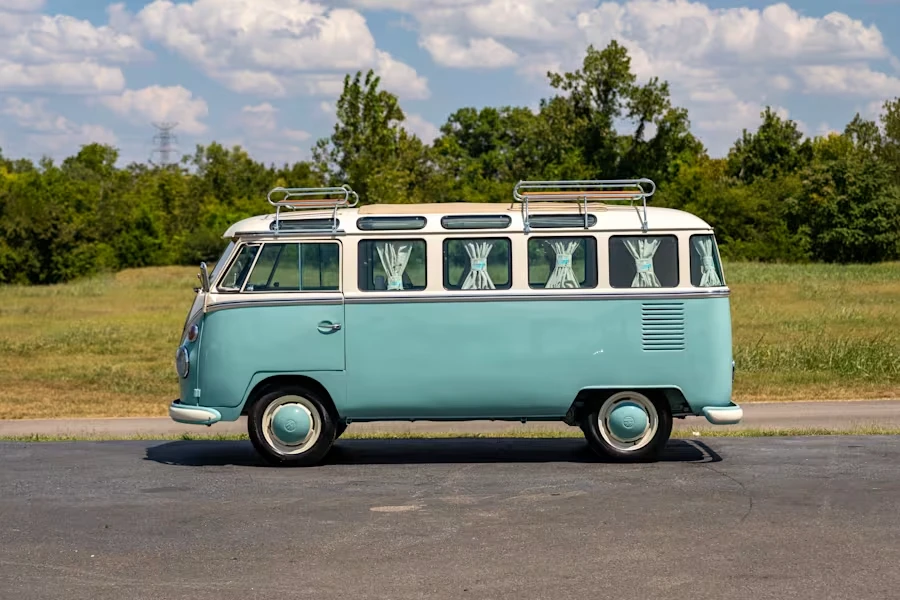 1966 Volkswagen Split-Window Bus - Image 20 of 31