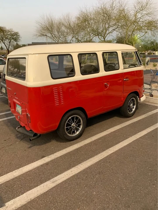 1966 Volkswagen Split-Window Bus - Image 6 of 7