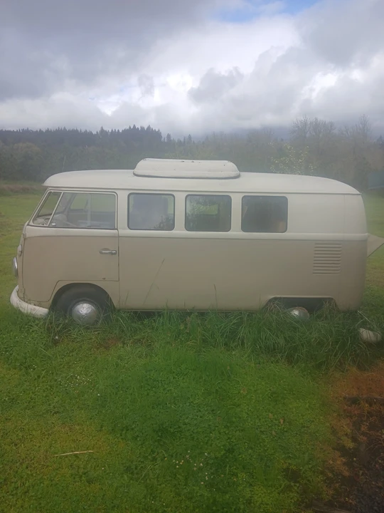 1966 Volkswagen Split-Window Bus - Image 4 of 21