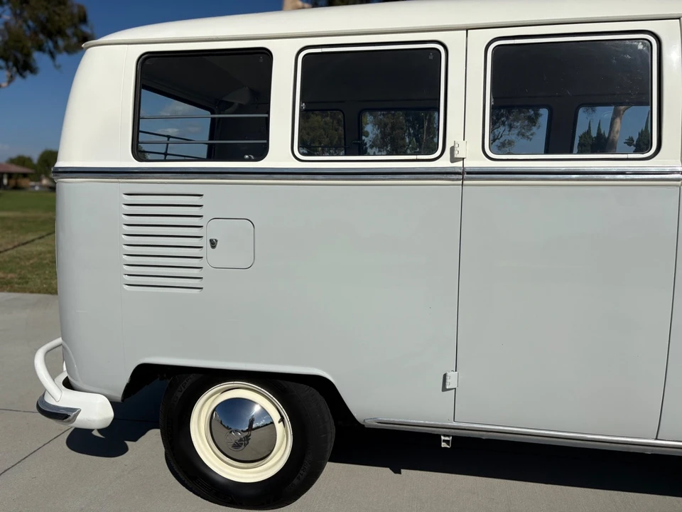 1966 Volkswagen Split-Window Bus - Image 11 of 21