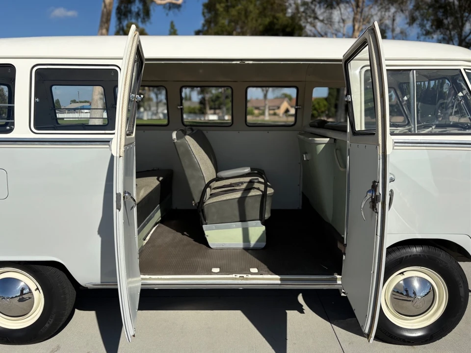 1966 Volkswagen Split-Window Bus - Image 16 of 21