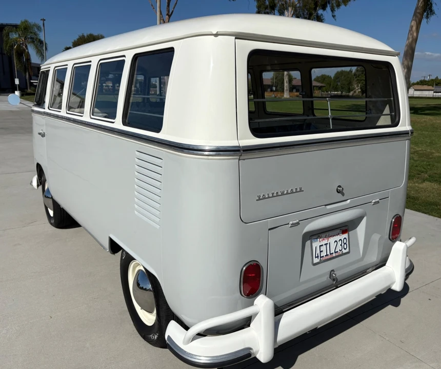 1966 Volkswagen Split-Window Bus - Image 5 of 21