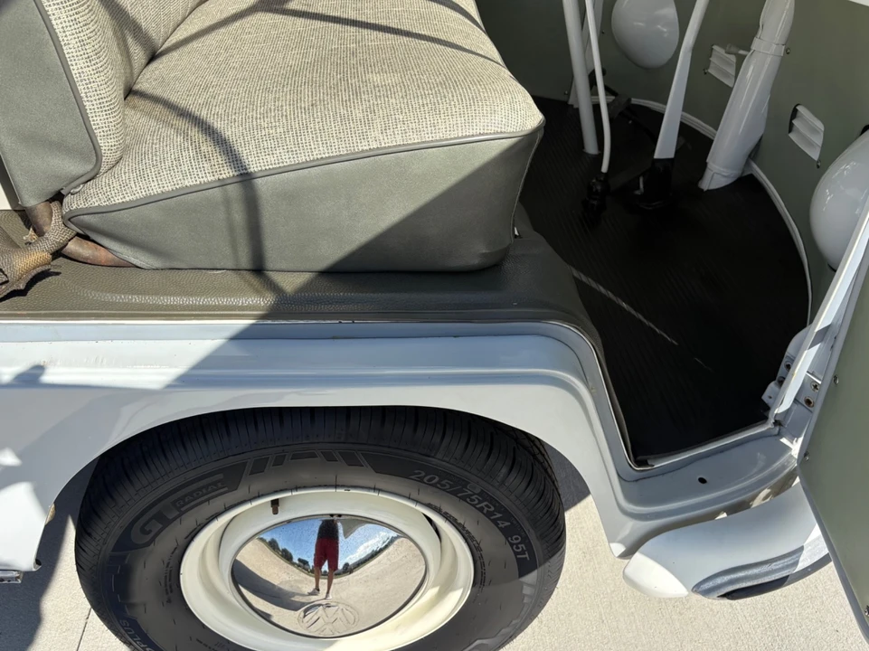 1966 Volkswagen Split-Window Bus - Image 21 of 21