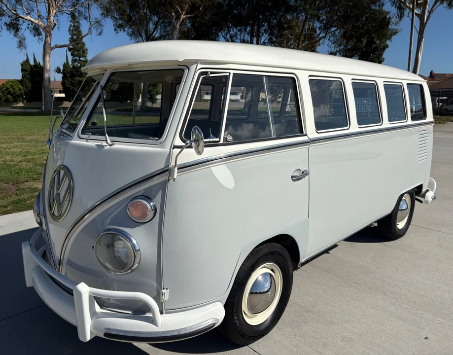 1966 Volkswagen Split-Window Bus - Image 3 of 21