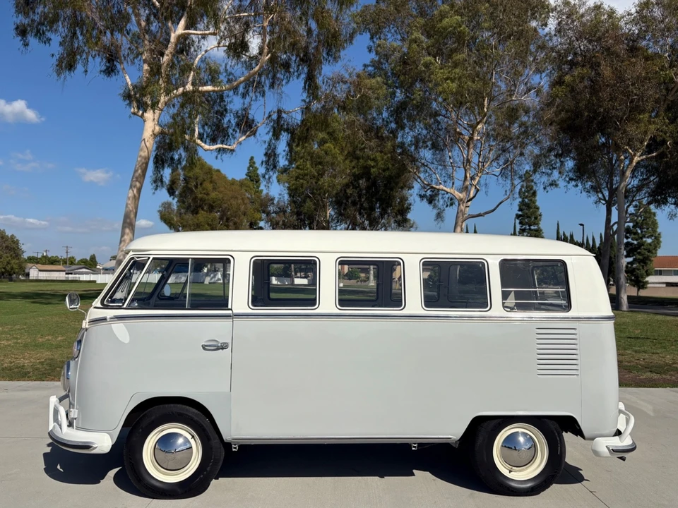 1966 Volkswagen Split-Window Bus - Image 2 of 21